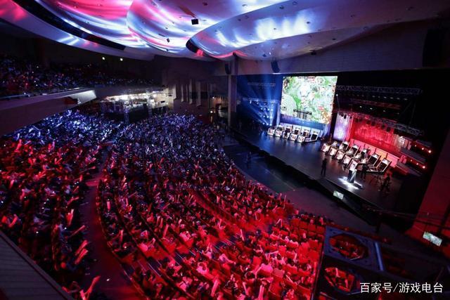 的舞台上 的舞台上