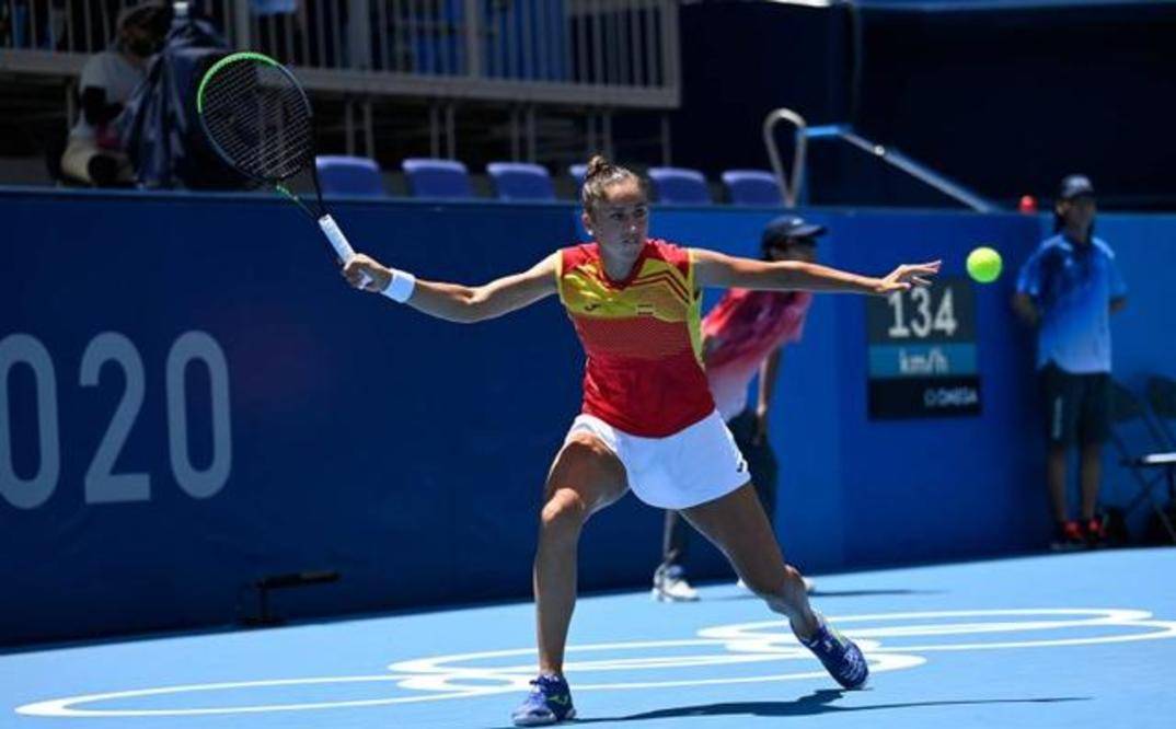 更展示了她 更展示了她